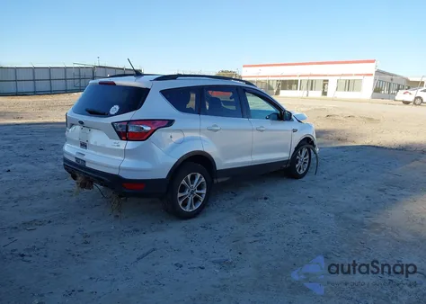 2018 Ford Escape Se z USA, uszkodzony, nr VIN 1FMCU9GD8JUA48236